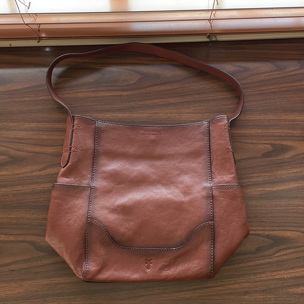 Excellent used condition FRYE bag.